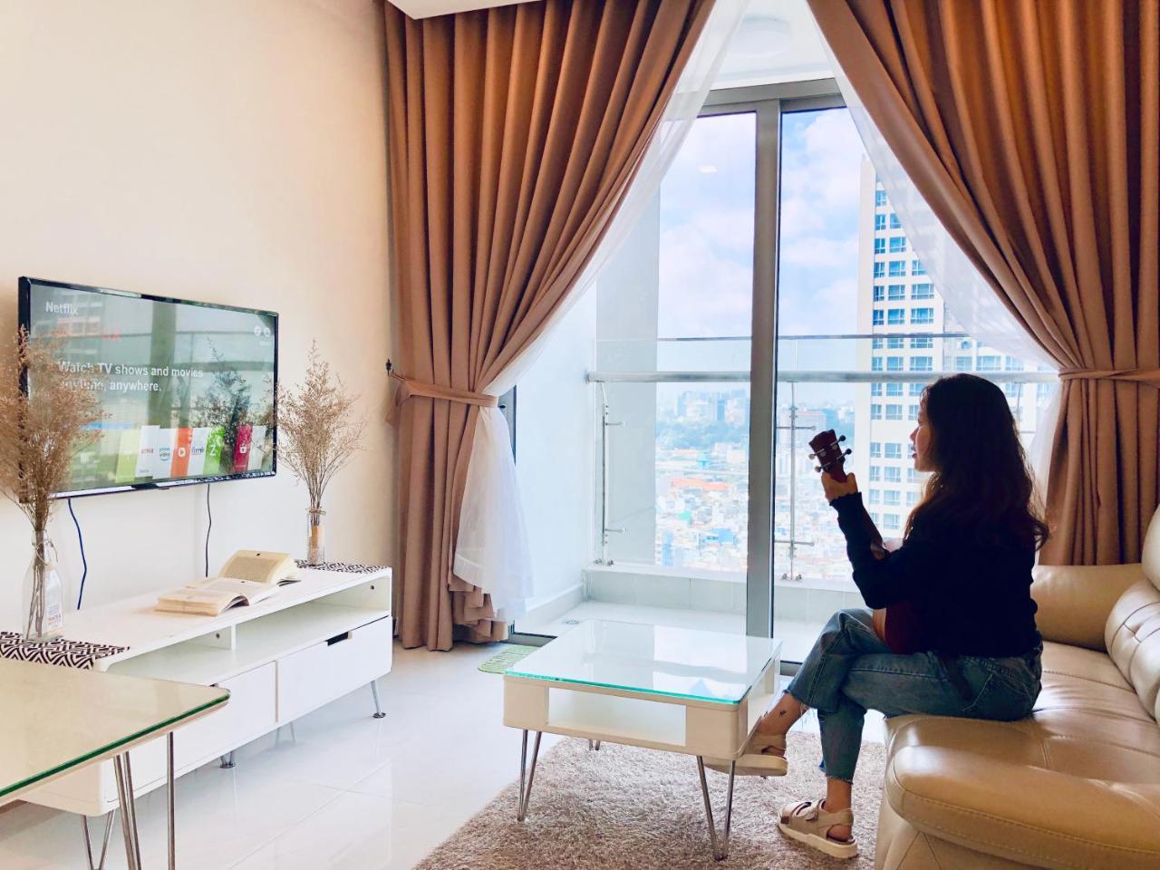 Travelaholic'S Homestay โฮจิมินห์ซิตี้ ภายนอก รูปภาพ